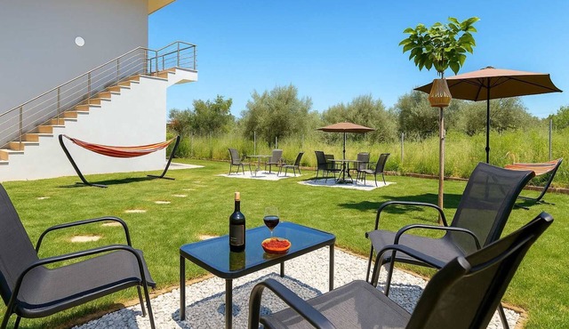 Aigli Garden Getaway, Nest Close to Vrasna Beach in Vrasna