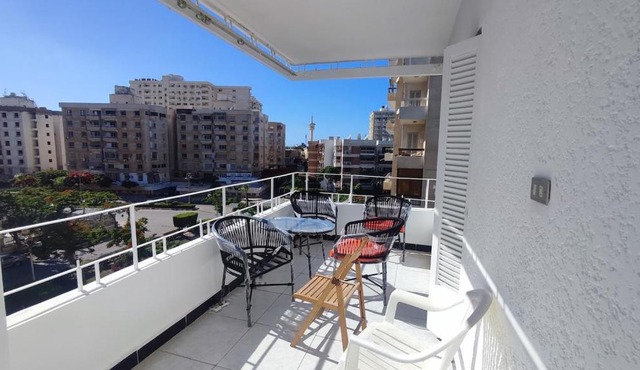 Al MAMURAH, a cozy apartment with beach access , families only , 3 bedrooms, المعموره الشاطئ in Alexandria