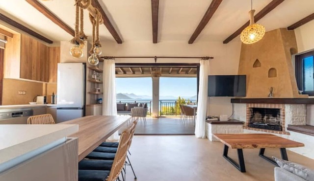 Alkis House Astonishing Sea View deluxe appartment in AEGINA