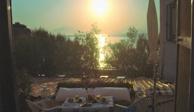 Alkistis Cozy By The Beach Apt in Ikaria Island, Therma Ground Floor in Therma