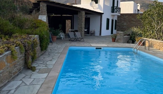 Andros Villa with Pool in YDROUSA