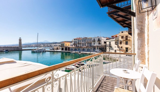 Anne Apartment, cosy apartment in the Old Harbour! in Rethymnon
