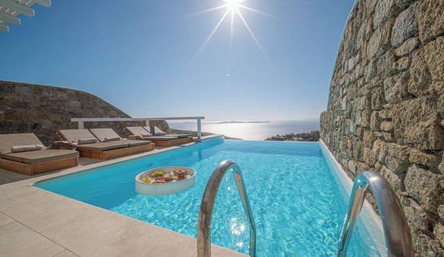 Anthis Villa Apollon, Private infinity Pool! in Mykonos
