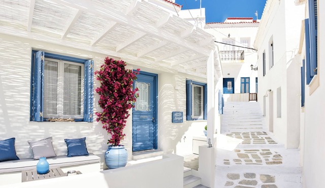 Apaggio Boutique House in Andros