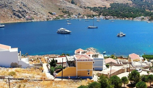 Apartment 'Irene Double Katoi' with Sea View, Wi-Fi and Air Conditioning in Symi