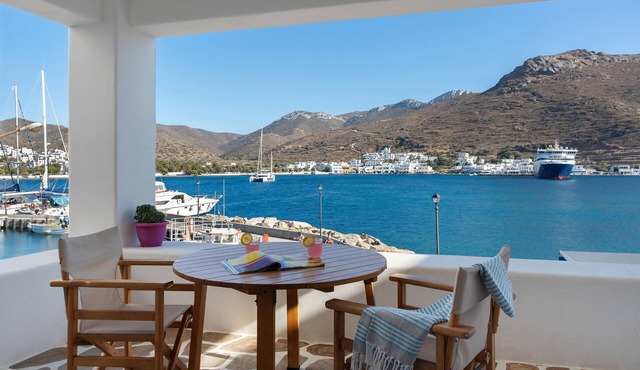 Apartment 'Nicolas House 2' with Sea View, Private Terrace and Air Conditioning in Rakhídhion