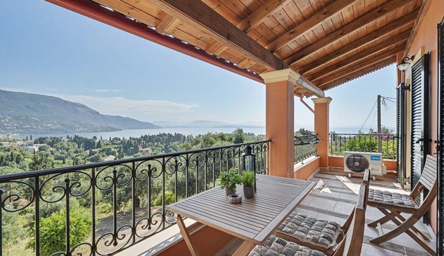 Apartment 'Villa Boho' with Sea View and Shared Garden in Kato Korakiana