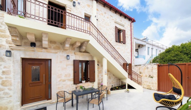 Asmani Traditional House with Jacuzzi, Sauna & small Gum, ideal for relaxing in Kato Asites