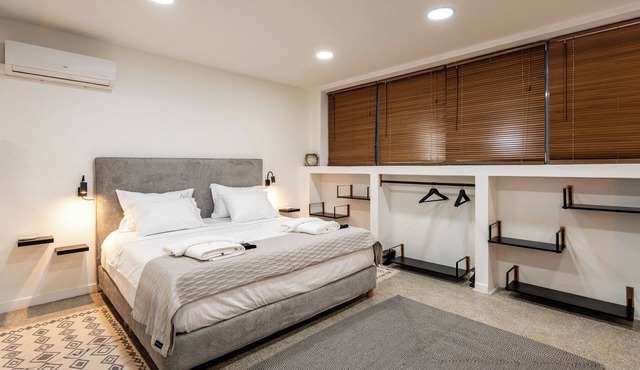 ATHENS APEX LUXURY STUDIO APARTMENT in Athens