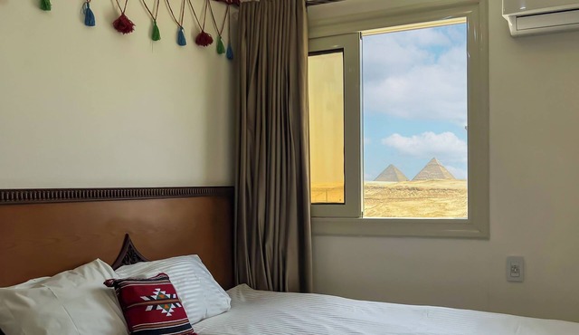 Atlantis pyramids Inn in Giza