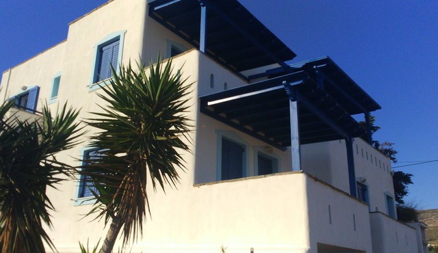 Baetylus SELF CATERING above ground floor apartment, near 3 beaches of Naxos in Καστράκι