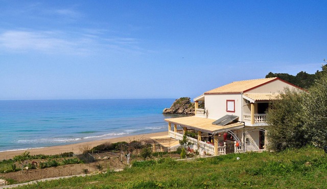 Beach house Tolis Pelekas Beach Corfu in Pelekas Korfu