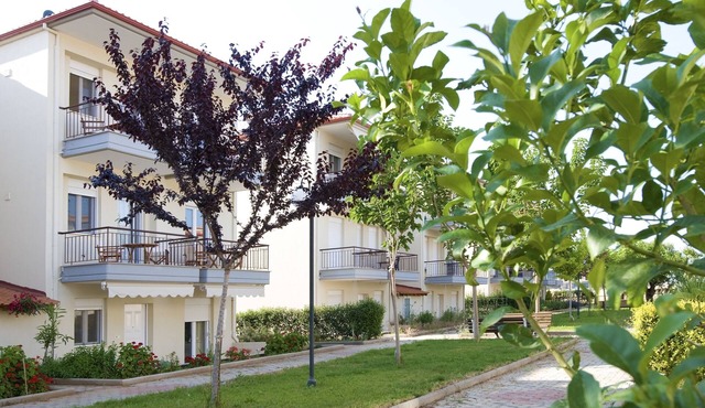 Beautiful apartment next to the sea in kalives poligirou