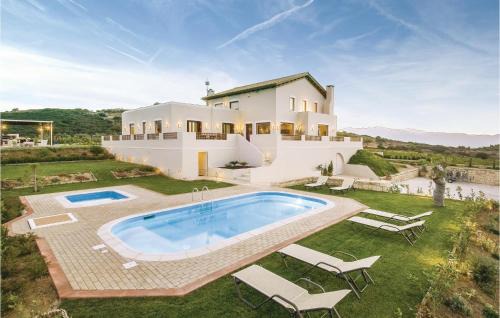 Beautiful Home In Houdetsi,Heraklio in Vathípetron