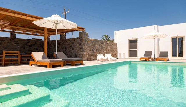 Beautiful Paros Villa | 4 Bedrooms | Villa Odin | Private Pool & SeaViews in Paros