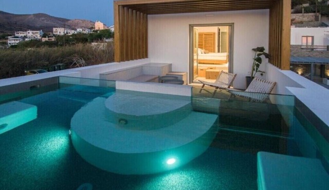 BH788 - C - Suite Syros in Syros
