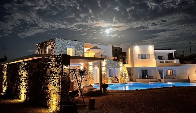 BLU 1 Pool front traditional studio with amazing sea view ΜΑΓ 1304295 in Milos