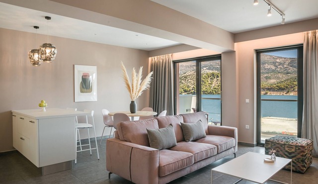 Boutique Suite-2 bedroom-Sea View/100m² in Argostoli