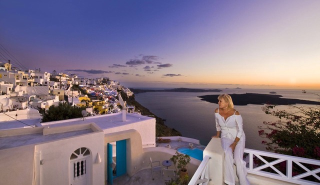 BRIGA VILLAS Studio 2 - private terrace. Astonishing view of Caldera/volcano in Santorini