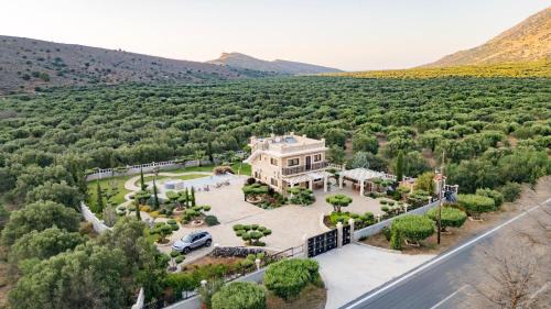By Captains Villa in Ierapetra