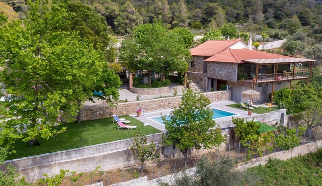 Calypso Villa With Jacuzzi Pool & Sea View in Dafni