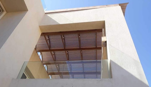 chalet hacienda white in Alexandria
