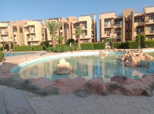 'Chalet with a Lagoon and Pool View in Blue Pay Assia 'Families Only