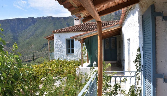 Characterful restored Greek house close to both mountain and sea in South Kynouria