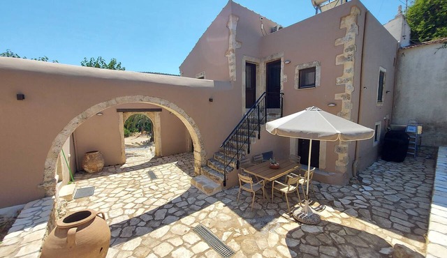 Conaleni - Concona houses in Megalo Metochi