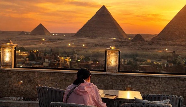 Continental Pyramids View & Roof Top