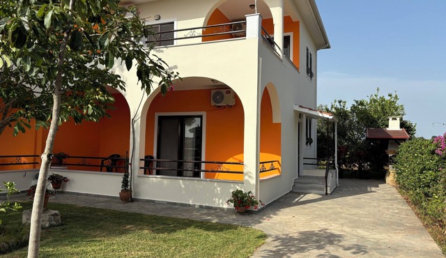 Cozy 3-bedroom house in amazing Mitikas with WiFi, AC in Mitikas
