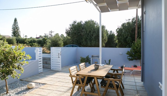 Cozy Apt Near the Sea with Private Yard & Parking in Gouves