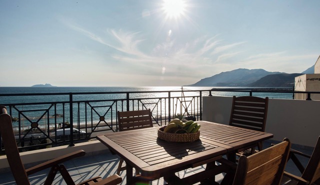 Cozy beach front located residence. in Kokkinos Pirgos