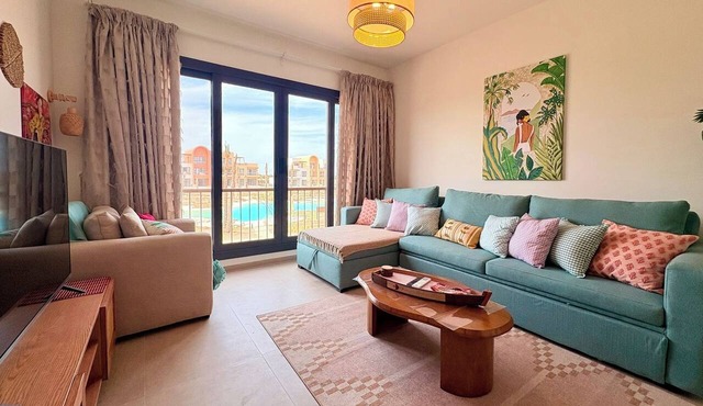 Cozy Boho 1BDR + Sofa Bed, Pool View in Kamaran in Hurghada