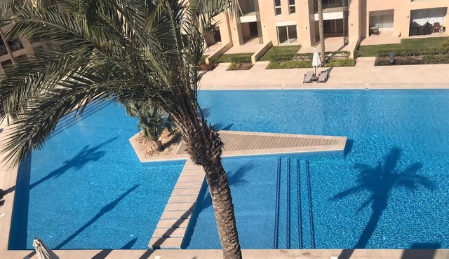 Deluxe apartment with a private beach and a 160-meter-long pool! in El Gouna