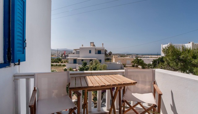 Deluxe Triple Apartment on the 1st Floor in Mikri Vigla