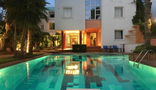 Deluxe Villa in Glyfada with Pool in Athens