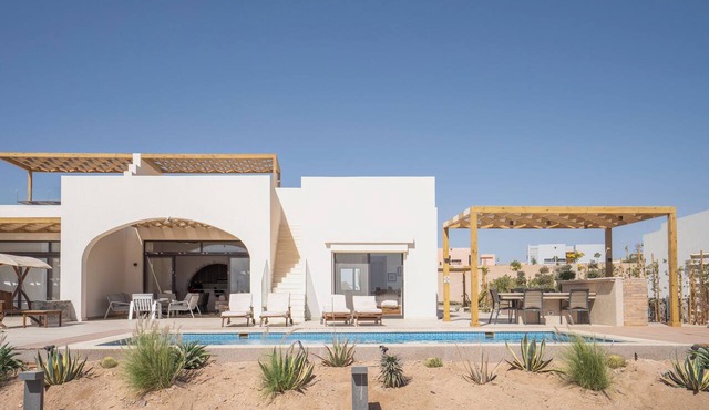 Designer Golf Villa -Pool & Serene Views in El Gouna