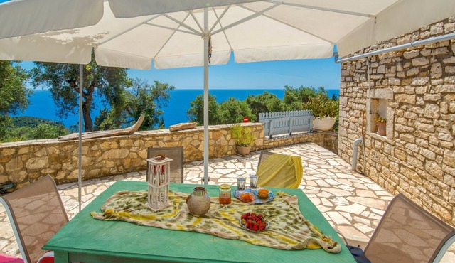 Dora Paxos Apartment – Sea Views, WiFi, Aircon, Parking in Boikatika Erimitis