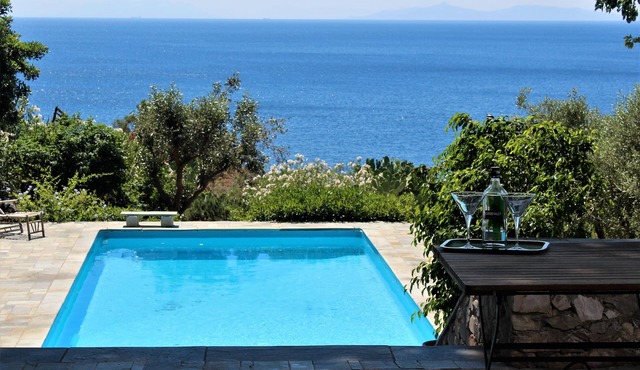 Dramatic location, Serene Sea Side Villa With Pool Near Temple of Sounion in Thymari
