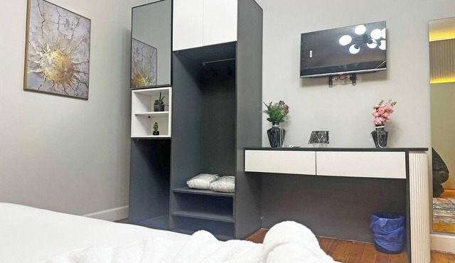 Lovely 2-bedroom apartment in Cairo downtown overlooking Tahrir Square in . in cairo -downtowwn -Qasr El-Nil District