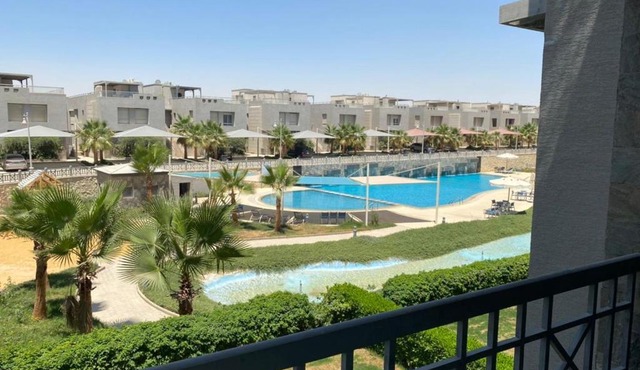 Einbay pool view appartement in Ain Sokhna