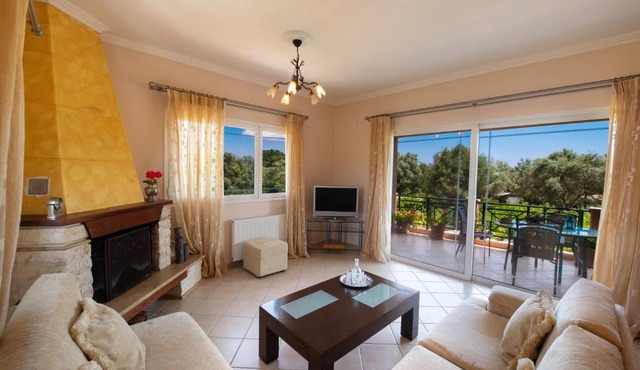 Eleonoras Apartment Karyotes in Lygia