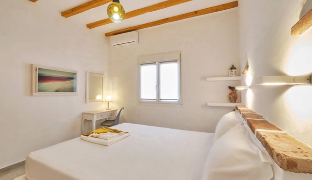 Eressian Lodgings | 2BR + Living Area Near Beach in Σκάλα Ερεσού