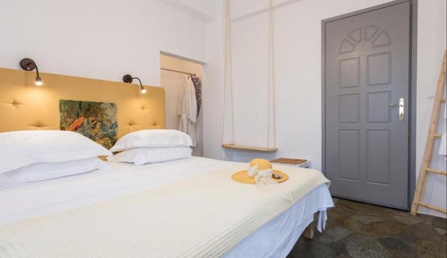 Evi Rooms in Aliki