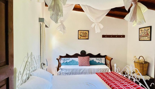 Fairytale in Skiathos Town