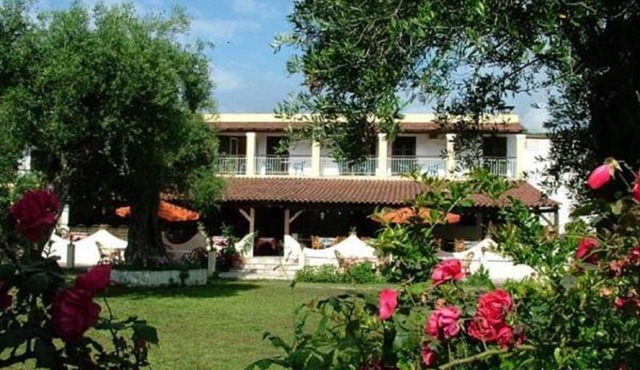 Firefly Hotel in Moraḯtika