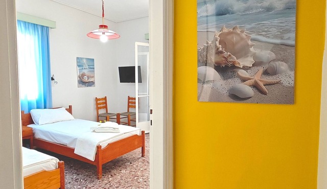 Frinda, studio next to the sea in Messinia