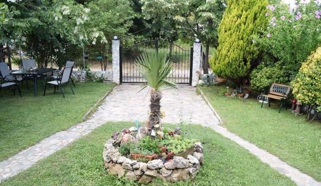 Garden's Villa in Leptokarya