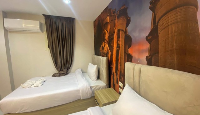 Giza Pyramids Boutique in Giza